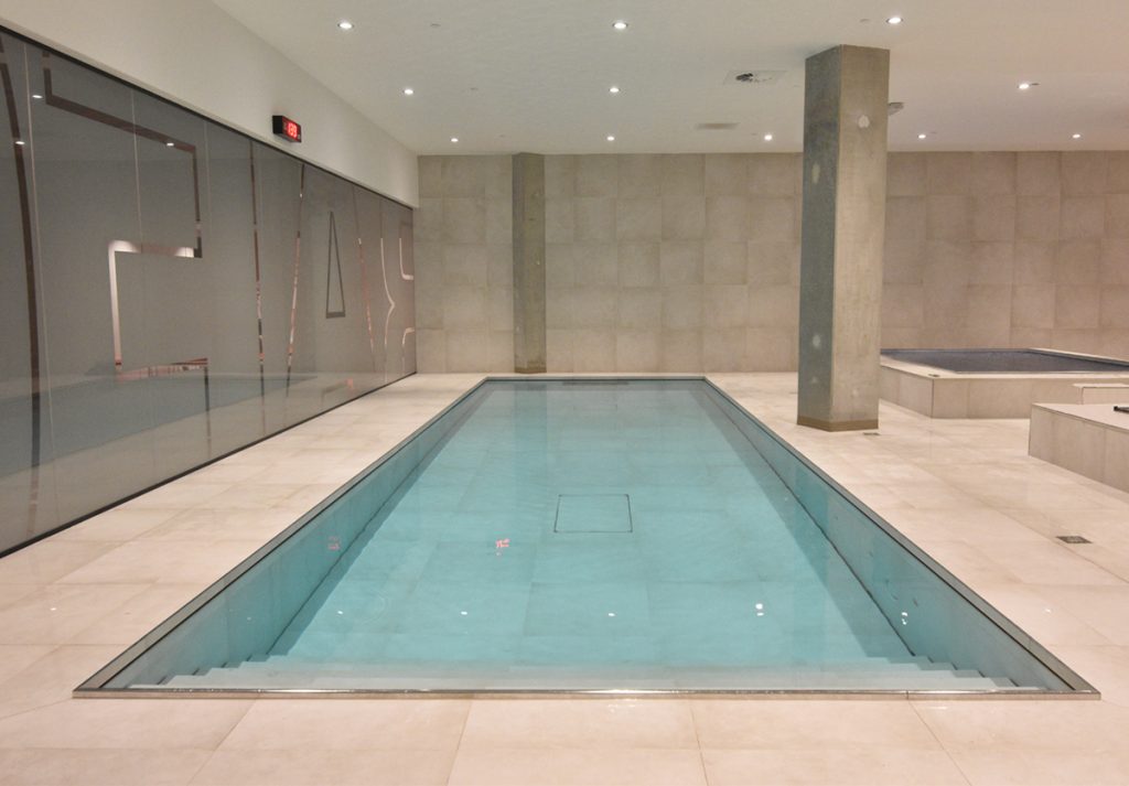 Specials for residential pools 23 | zwembadtechniek Particulier_RAFC_beweegbare vloer met schuinstelling-07