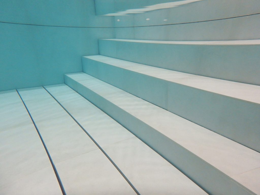 Specials for residential pools 28 | zwembadtechniek Particulier_RAFC_beweegbare vloer met schuinstelling-10
