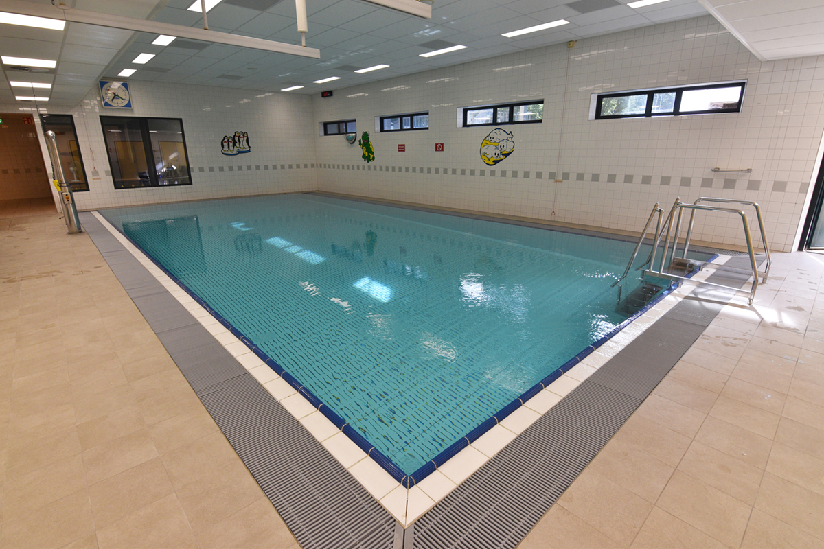 Movable floor at the Sint Maartens clinic in Nijmegen for rehabilitation purposes.