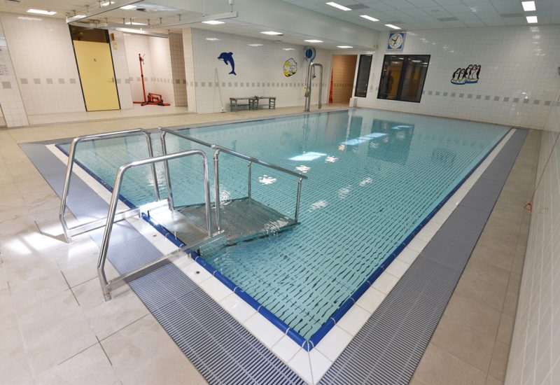 Movable floor at the Sint Maartens clinic in Nijmegen for rehabilitation purposes.-03